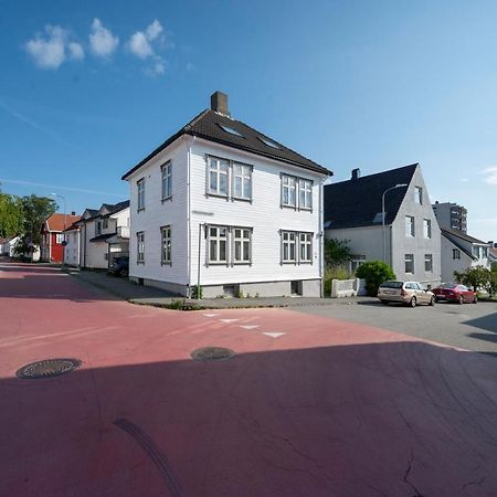 Practical Basement Apt With All Home Comforts Close To City Centre Stavanger Kültér fotó