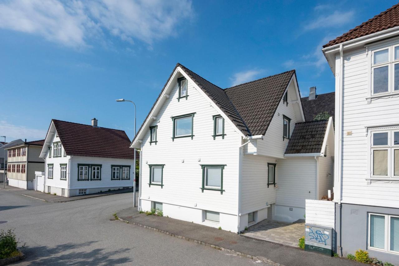 Practical Basement Apt With All Home Comforts Close To City Centre Stavanger Kültér fotó