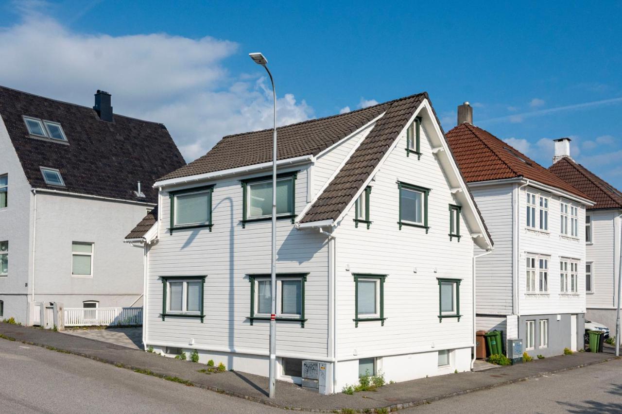 Practical Basement Apt With All Home Comforts Close To City Centre Stavanger Kültér fotó