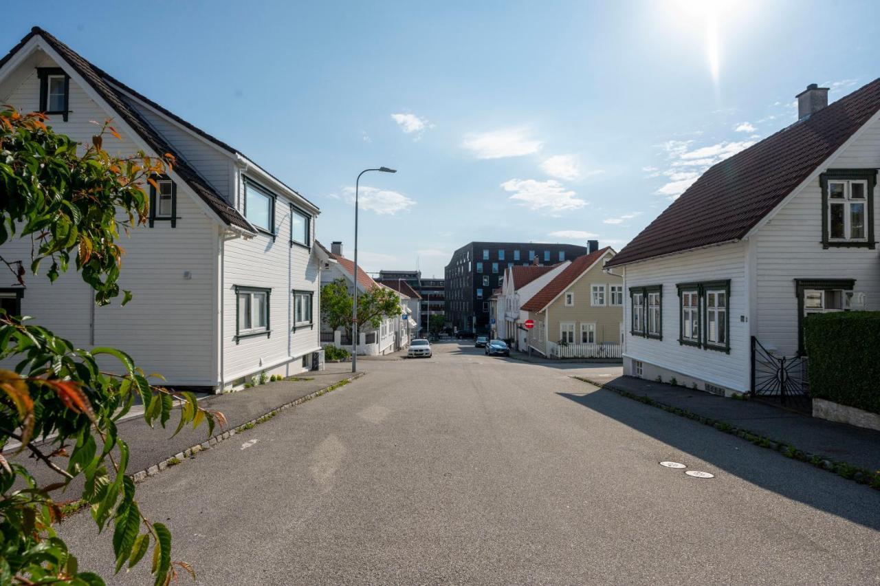 Practical Basement Apt With All Home Comforts Close To City Centre Stavanger Kültér fotó